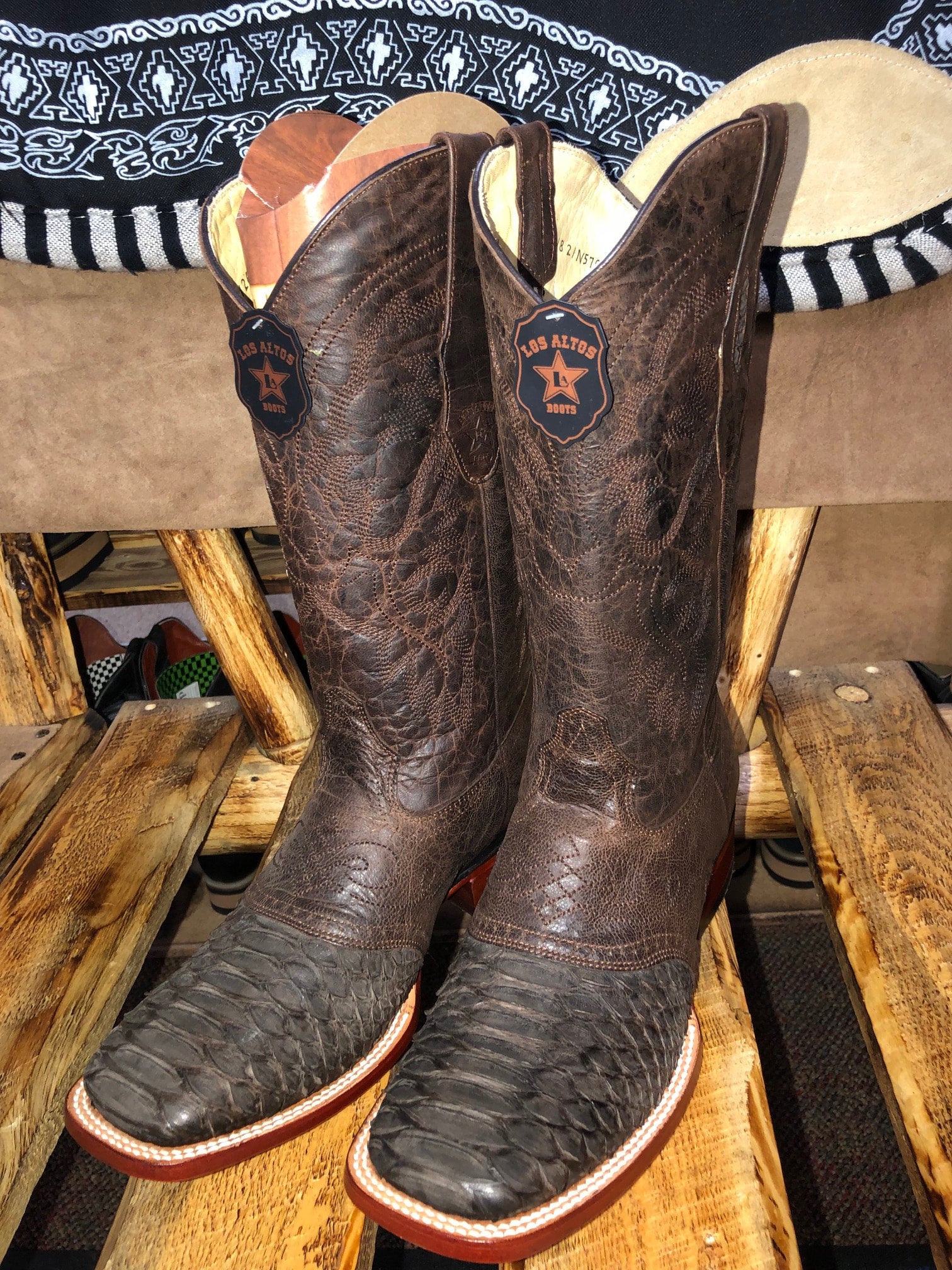 Gavanas top western wear