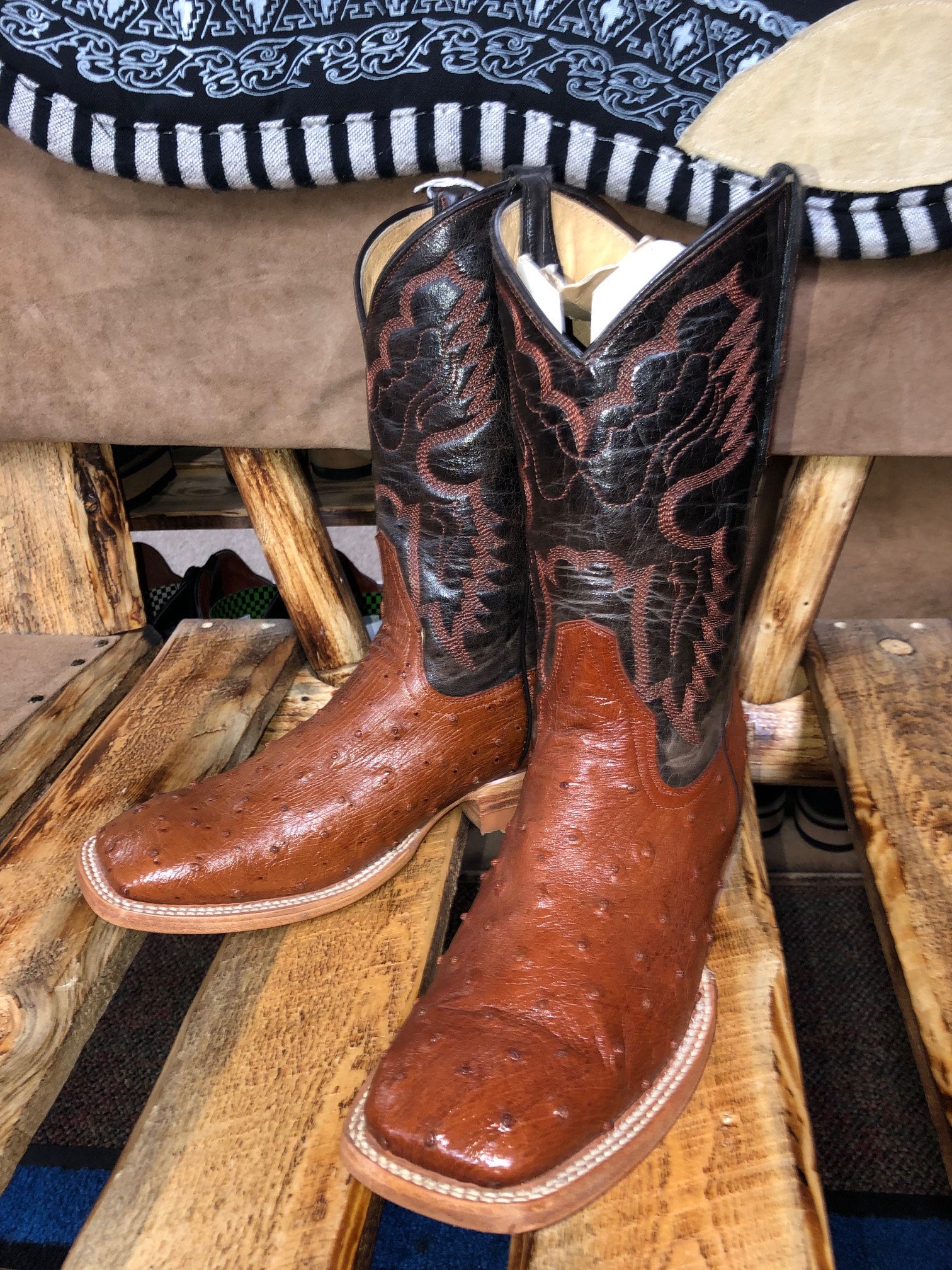 Gavanas western top wear